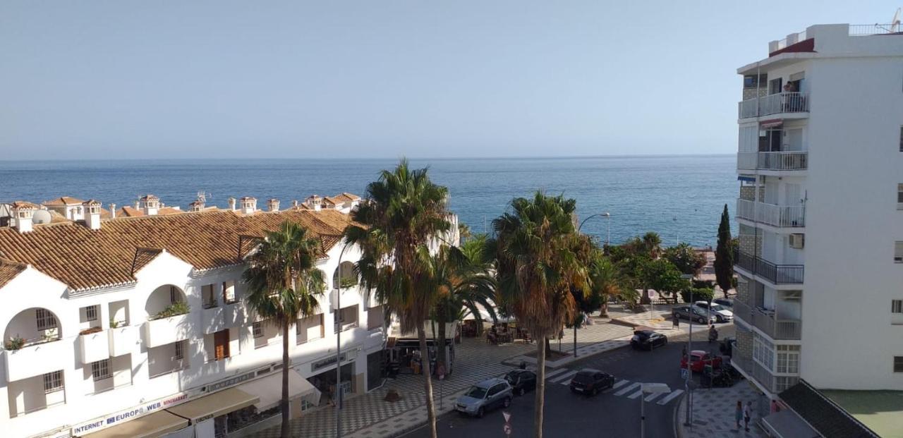 Apartamento Frente Al Mar En La Torrecilla نيرخا المظهر الخارجي الصورة